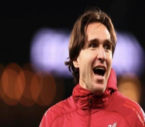 TA：基耶萨能保持健康且替补表现出色，他配得上更重要的角色