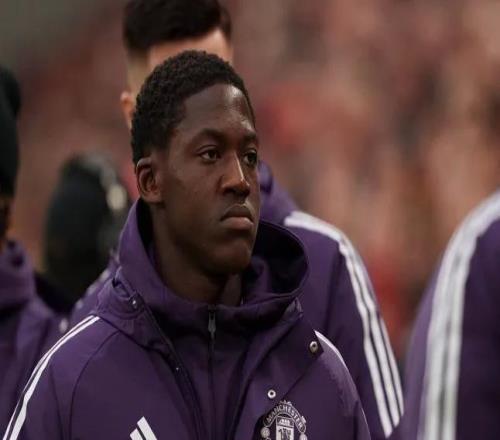 尼基巴特：梅努是一个天才球员，但曼联正在浪费他的天赋