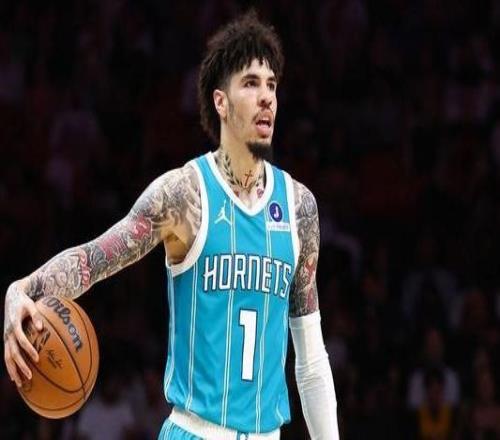 拉梅洛鲍尔因不雅手势将被处以35000美元罚款