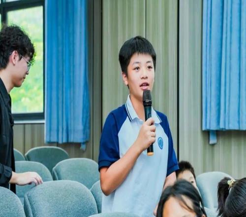 国际网球明星走进玉岩中学 致敬师恩 传递体育精神