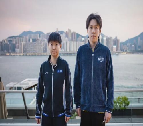 总决赛混双首秀，王楚钦/孙颖莎3比0印度组合轻松过关