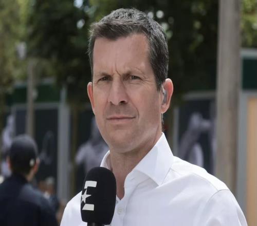 网球的十字路口：是赛程臃肿，还是表演赛的“黄金镣铐”？