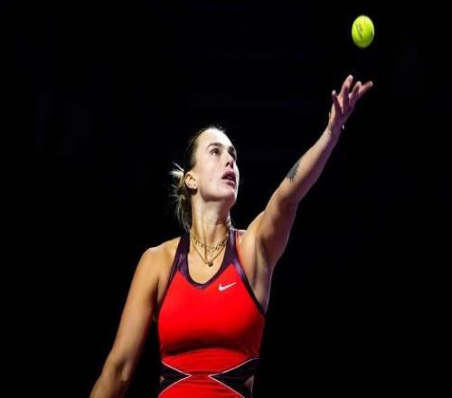 萨巴伦卡2-0力克卫冕冠军高芙，三战全胜挺进总决赛四强