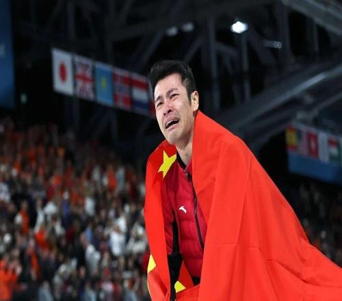 虎口拔牙！速滑男子1500米宁忠岩破奥运纪录摘金