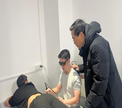 倒计时50天！国家残奥高山滑雪队备战米兰冬残奥，程凯赴一线慰问