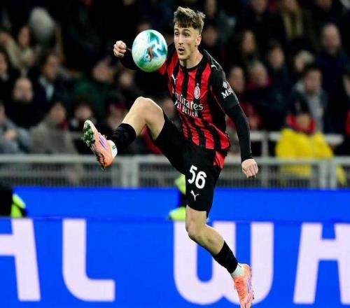 米兰中锋冬窗或离队，3主力续约谈判游刃有余，1核心去意已决