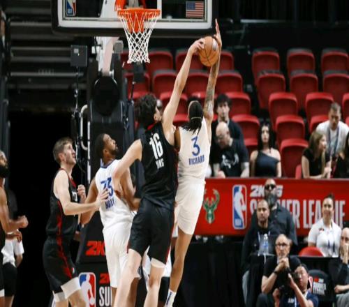 摆脱“圈养”，杨瀚森：知耻而后勇