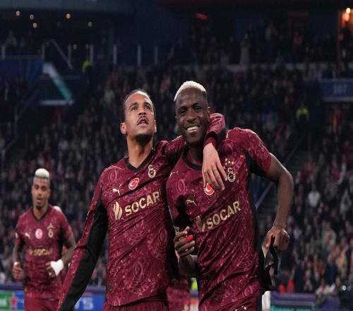 继伊尔马兹之后，奥斯梅恩是第二位欧冠戴帽的加拉塔萨雷球员