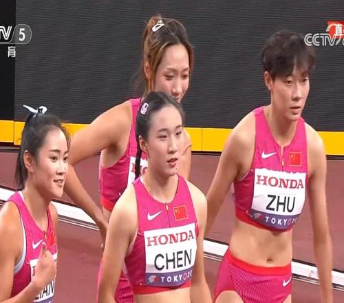 女子4×100米接力：中国队跑出42秒94赛季最佳，小组第六无缘决赛