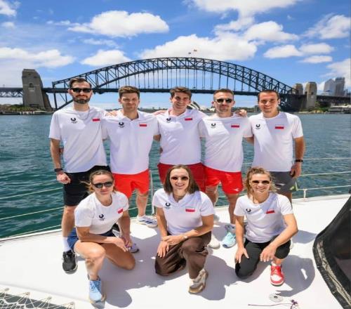 波兰进四强，丝袜对高芙复仇大战引爆舆论，阿卡采访邀辛纳打双打