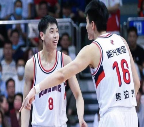 媒体人：如果广东、广州交易完成，崔永熙新赛季将重回CBA
