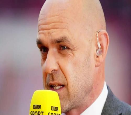 墨菲：我不认为曼联能进入前四，他们的边后卫需要做得更好