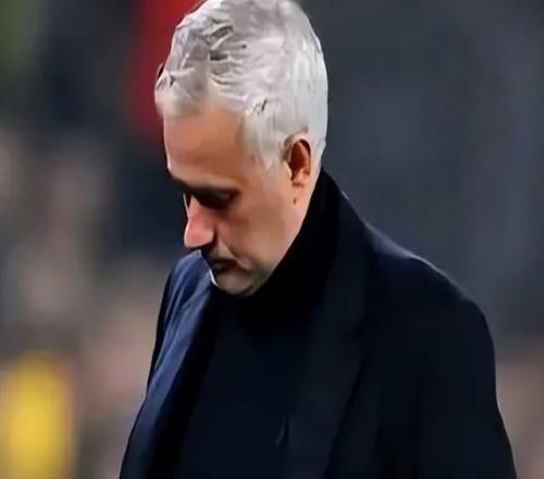 30！穆帅又率队大胜：本菲卡10轮不败+差榜首1分，欧冠有望首胜