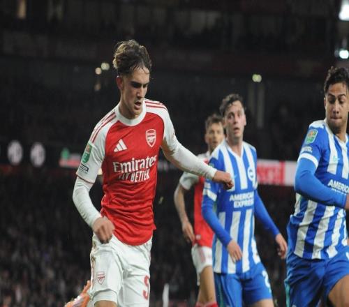 未来可期，阿森纳15岁小将道曼本场完成5次过人为全场最多