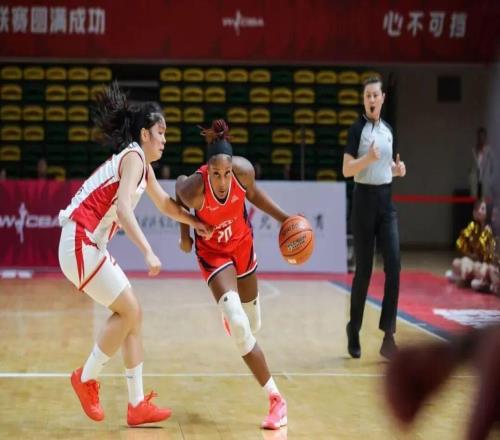 陕西榆林天泽女篮主场首战浙江上演巅峰对决