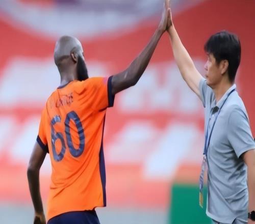 中超最无赖外援罢训罢赛借钱不还偷东西上瘾人品低下无人问津