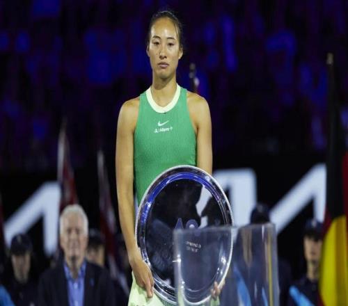 郑钦文最快将于四天后迎新赛季首秀；张帅重返四强！