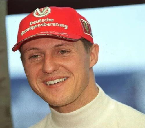 13年了！英媒：车王舒马赫不再长期卧床 目前能借助轮椅活动