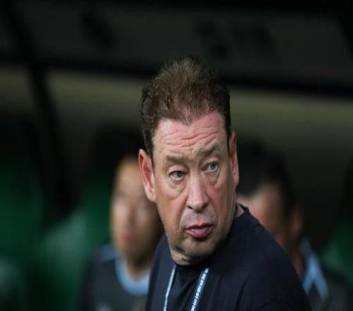 斯卢茨基：避免心态上的变化将注意力放在比赛中