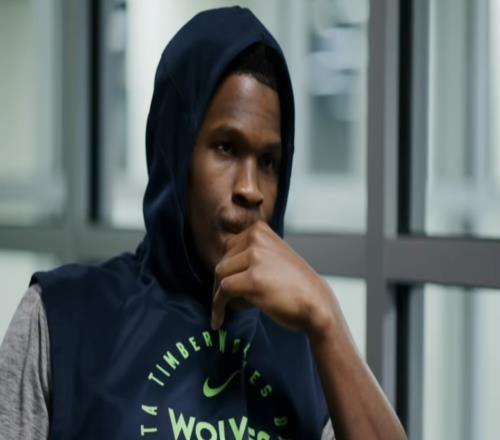 爱德华兹专访：库里给我上了宝贵一课开发新得分手段是因为雷霆