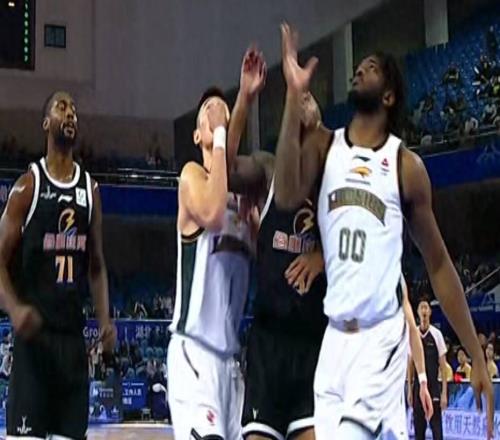 拒绝爆冷！辽宁男篮艰难赢球，CBA杯赛首胜到手，仍存一大隐患