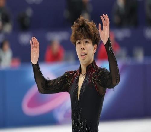 马里宁技惊四座，美国队力压日本队夺花滑团体金牌