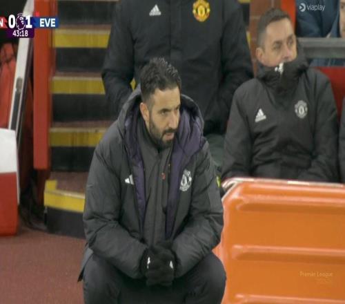 多一人作战能否翻盘曼联近9场英超半场落后都没能逆转