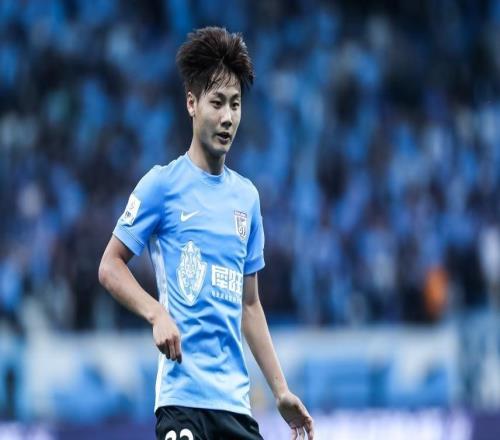 大连英博六战全胜提前登顶U21联赛，将与大连涵瑀队争夺中乙升级名额