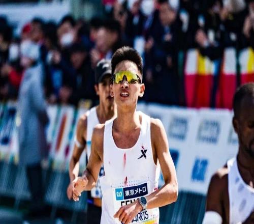 中国马拉松跨入"205时代"背后，一款跑鞋的二十年押注