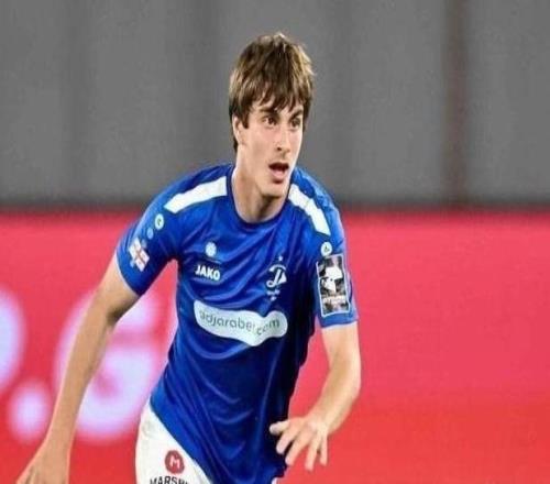 全市场报道哈列巴什维利：模板罗伯逊，皇萨与利物浦在关注他