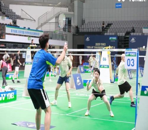 关注｜2025 YONEX“翎跃山海”羽毛球巡回赛首站热血启幕