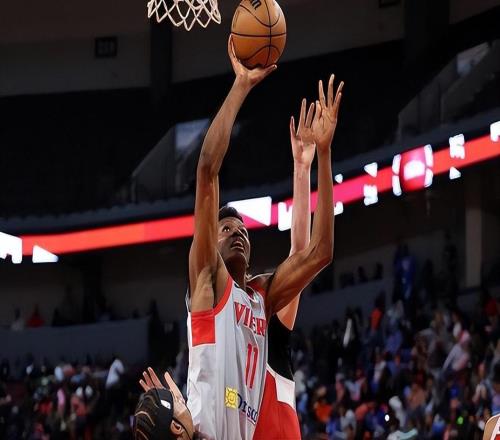 个人能力并不差，但火箭二队对于先发中锋的支持度真是他有限了