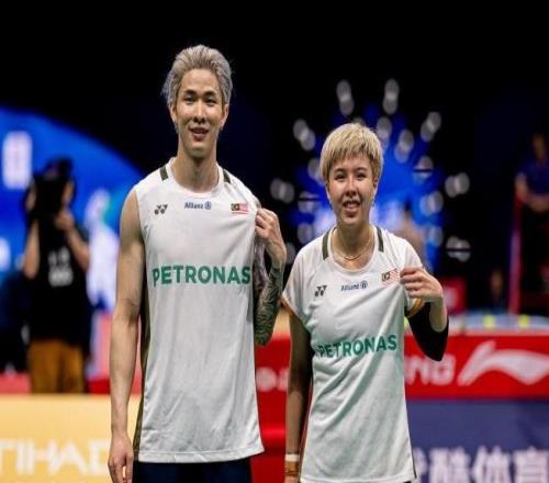 冯彦哲/黄东萍1-2不敌陈堂杰/杜依蔚，国羽混双17连冠被终结