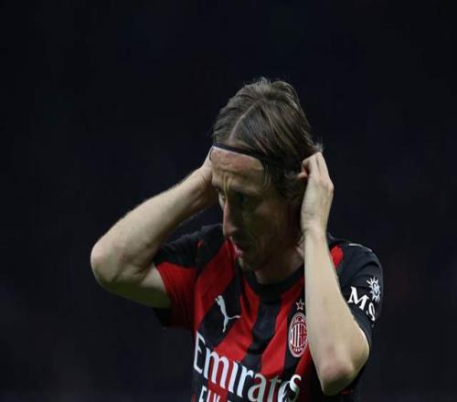 40岁魔笛太拼了：斜线狂奔25米超车22岁小将！意甲第1核心