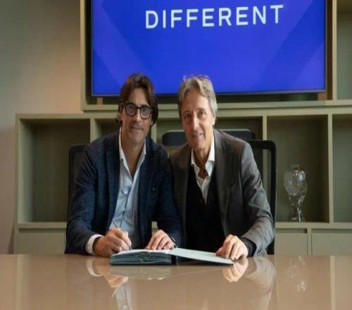 佛罗伦萨新帅上任，首秀大战德罗西