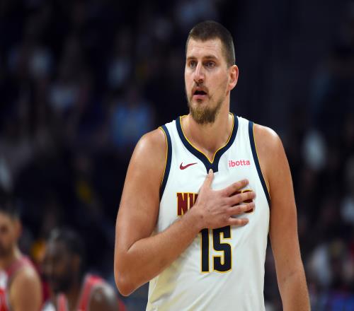 约基奇揭幕战已拿4次三双，追平大O并列NBA历史第一