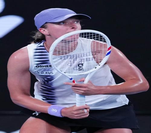 丝袜晋级称不看签表，瓦林卡挥别澳网，辛纳暂停逆转引一片骂声