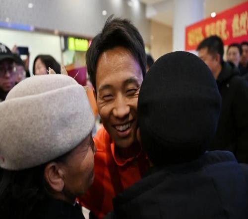 言短意长｜冠军何杰回乡