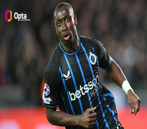 打破小贝纪录，布鲁日前锋福布斯是欧冠对巴萨传射最年轻球员