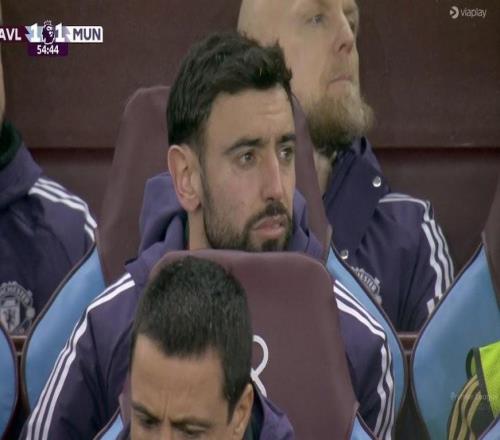 替补席也很忙，B费喊话维拉球迷：别生气了，踢你们我老进球