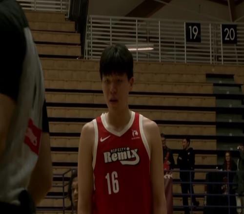 炸裂！杨瀚森35分钟狂砍20+7+7，开拓者“躺”成最大赢家！