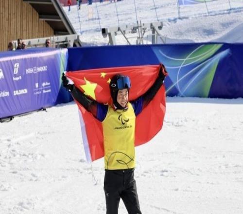 不抛弃，不放弃，中国运动员风采闪耀科尔蒂纳残奥单板滑雪公园！｜米兰冬残奥会特别报道