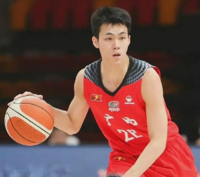 26岁广西球王，在质疑声中成为本土得分王