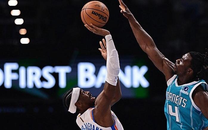 大爆冷！卫冕冠军倒下，NBA格局改变，总冠军又有悬念了