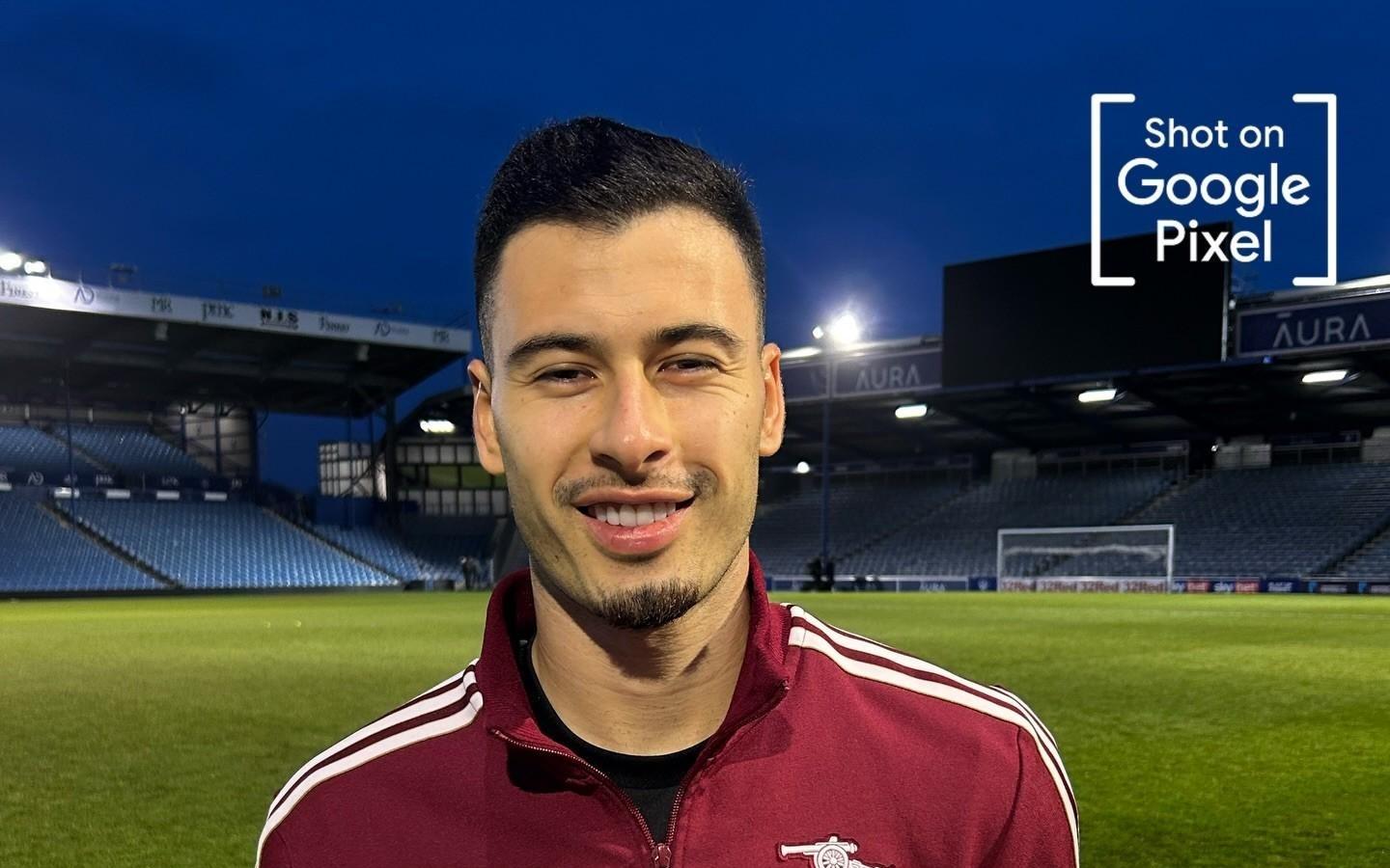 职业生涯首次戴帽，马丁内利当选全场最佳并带走比赛用球