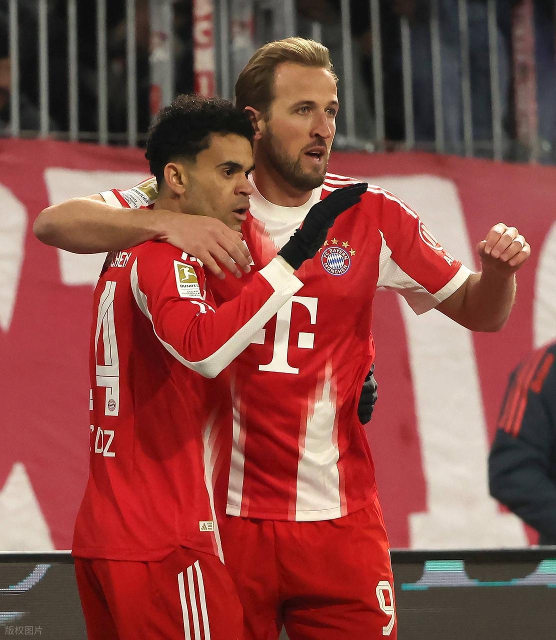 德甲最新积分战报大结局！三叉戟造7球拜仁狂胜领先多特11分