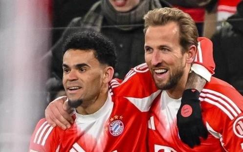 德甲：拜仁8比1沃尔夫斯堡