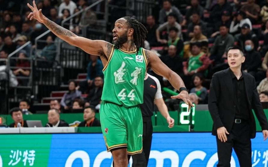 30分惨败后再狂输16分！辽篮赛后疑似