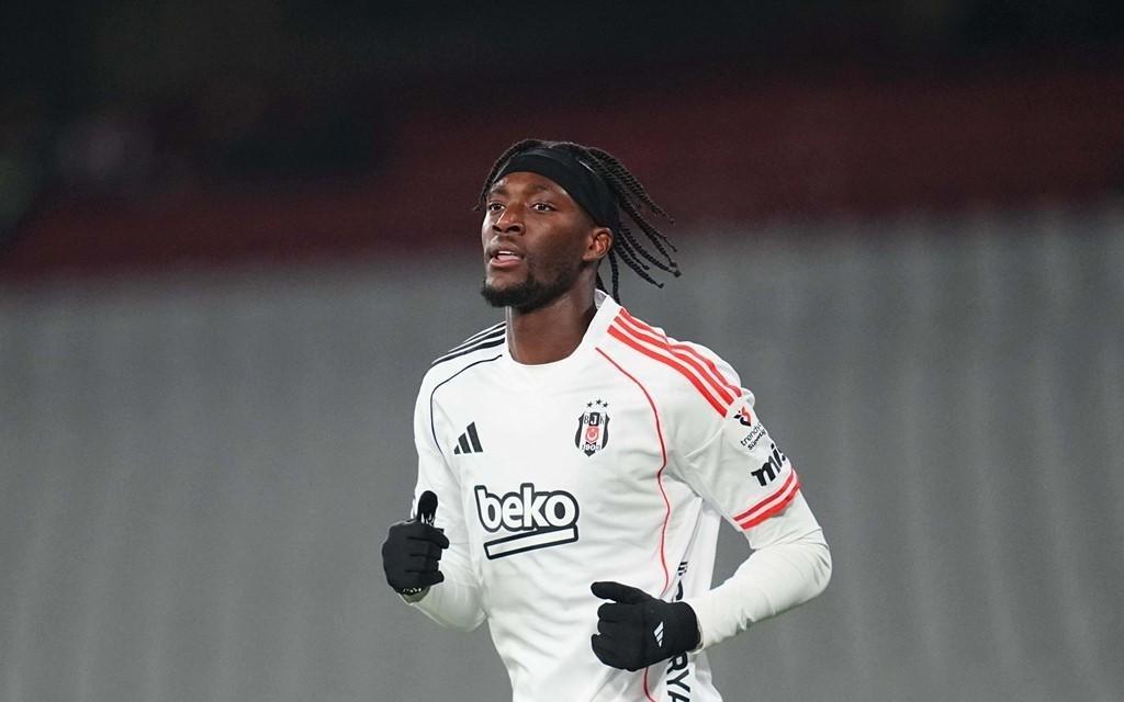 重返英超，英媒：维拉接近签下罗马中锋亚伯拉罕