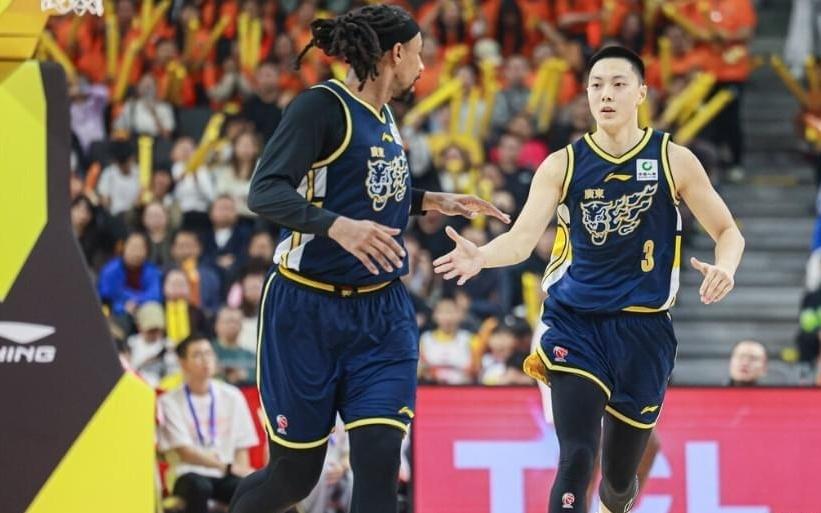 CBA一夜两大疯狂逆袭！广东惨遭读秒绝杀：山东被倒数第2爆冷掀翻